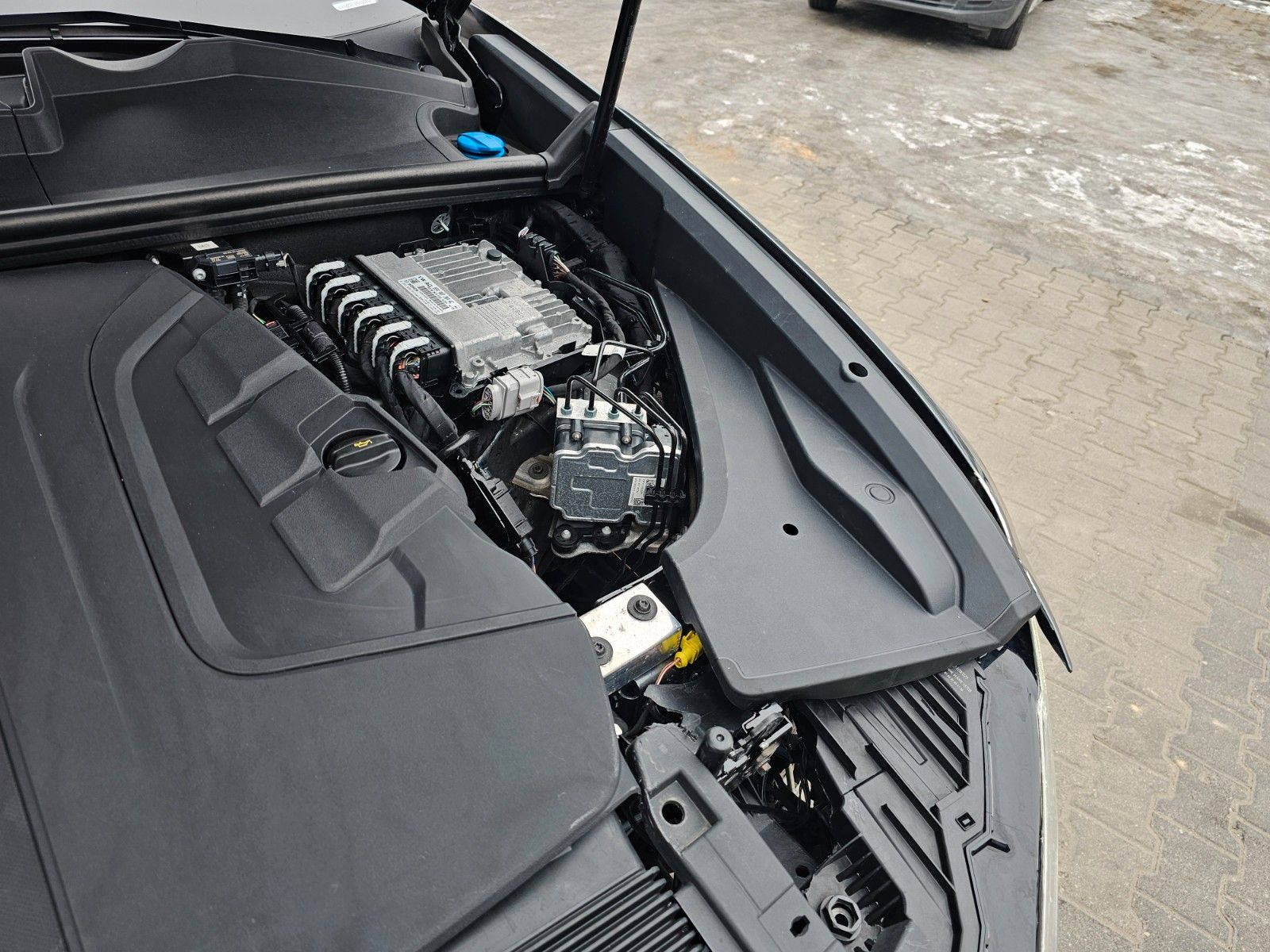 Audi Q8 45TDI quattro S-LINE Mild Hybr LEICHER UNFALL