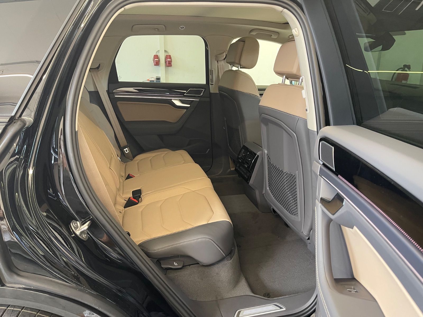 Volkswagen Touareg 3.0 TDI 4Motion R-Line Final Edition