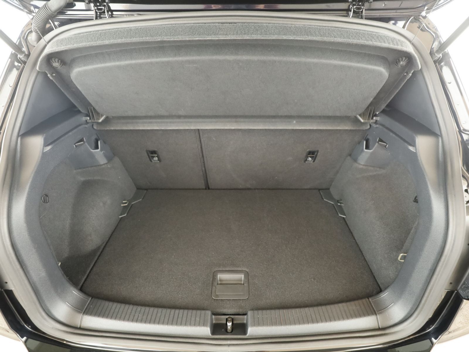 Volkswagen T-Cross 1.0 TSI Life - Samsaru's Car Outlet
