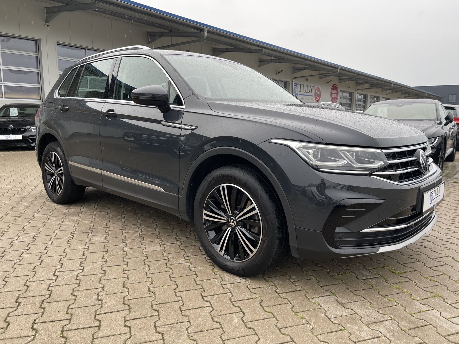 Volkswagen Tiguan 2.0 TDI*4Motion*AHK*Leder*Cam*STHZ*HeadUp