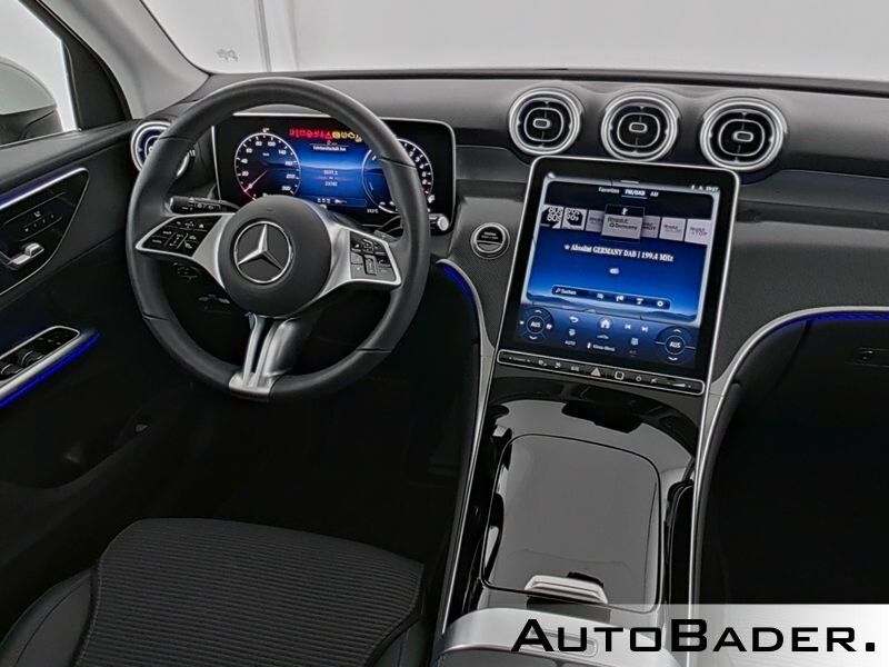Mercedes-Benz GLC 300 e 4M Advanced+ PSD AHK DISTR LED RFK Tot