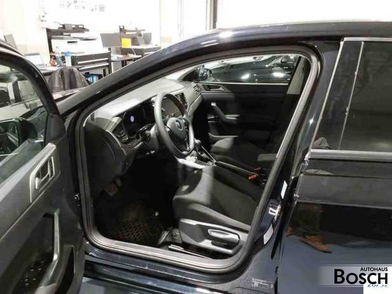 Volkswagen Polo 1.0 TSI Comfortline DSG - Samsaru's Car Outlet