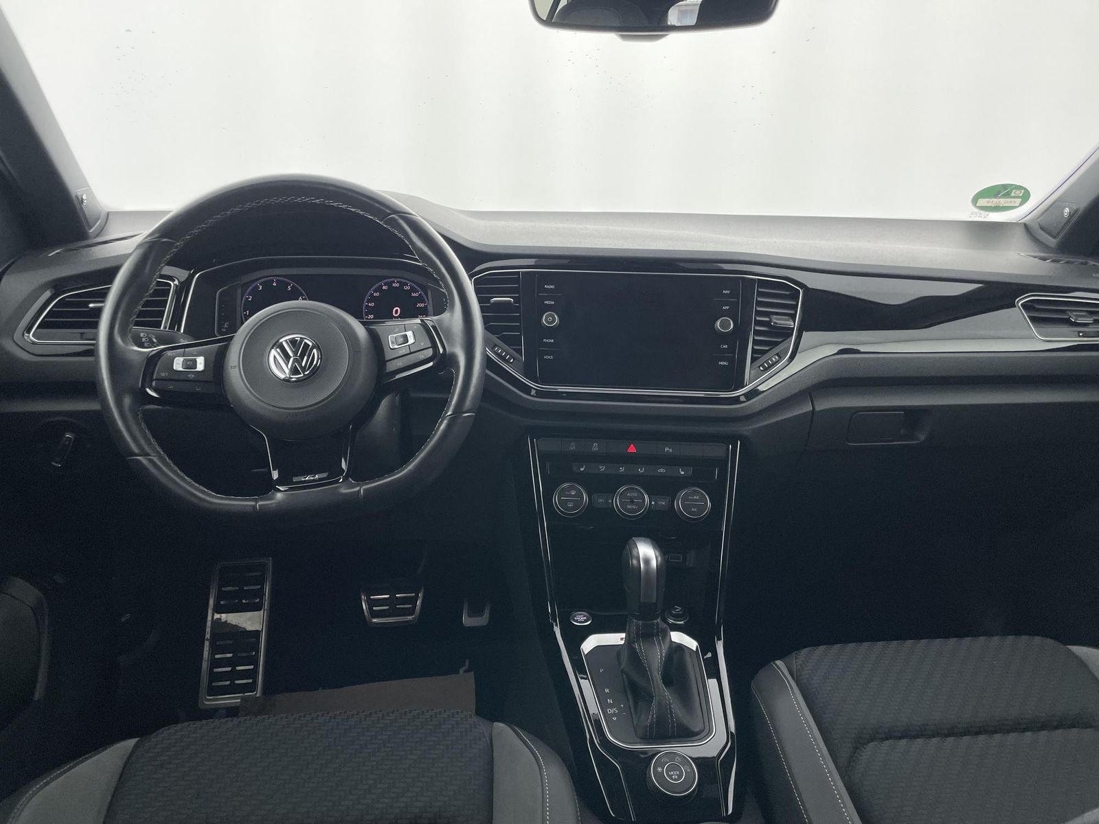 Volkswagen T-Roc 2.0 TSI 4-Motion R - Samsaru's Car Outlet