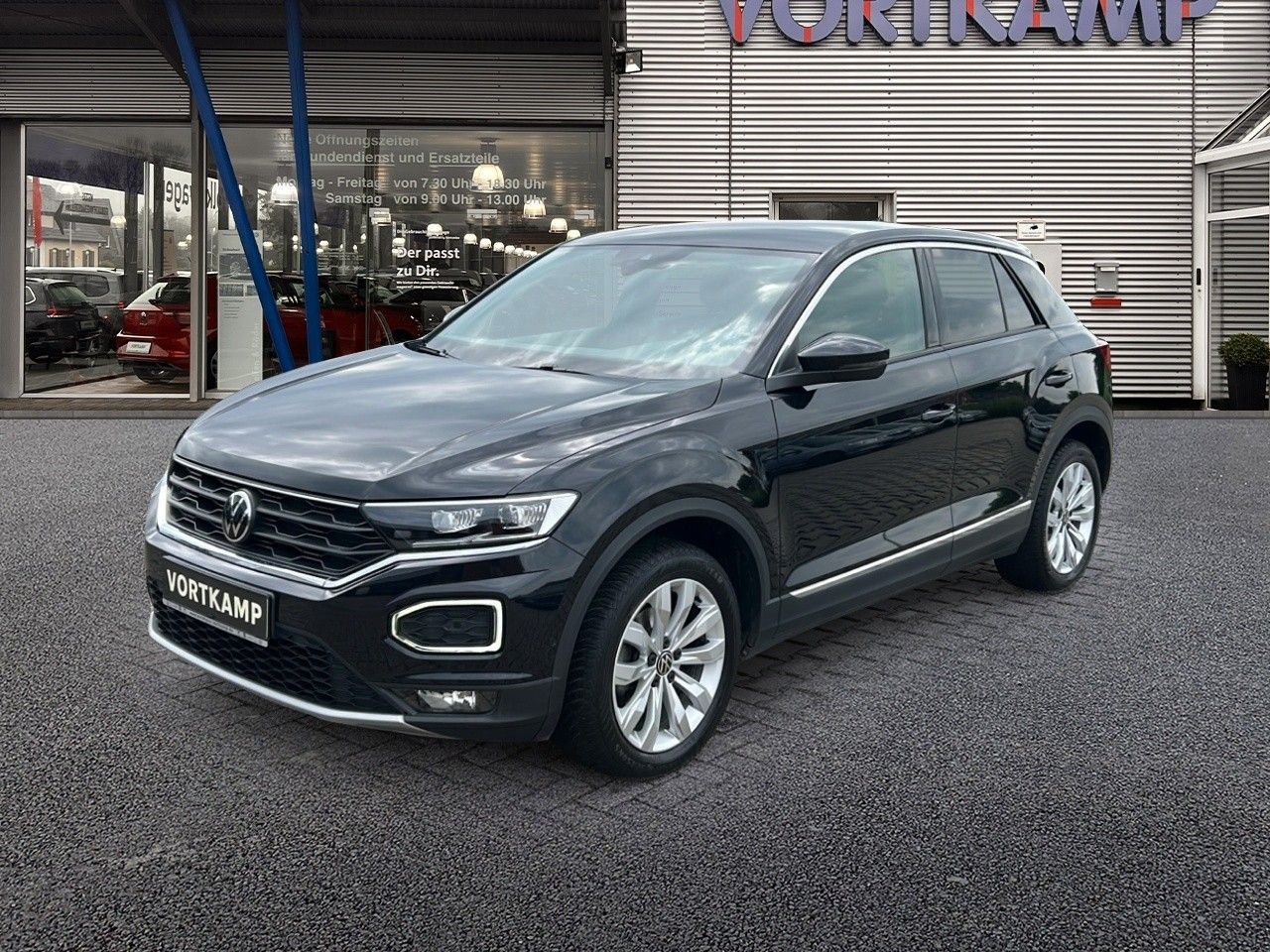 Volkswagen T-Roc Sport - Samsaru's Car Outlet