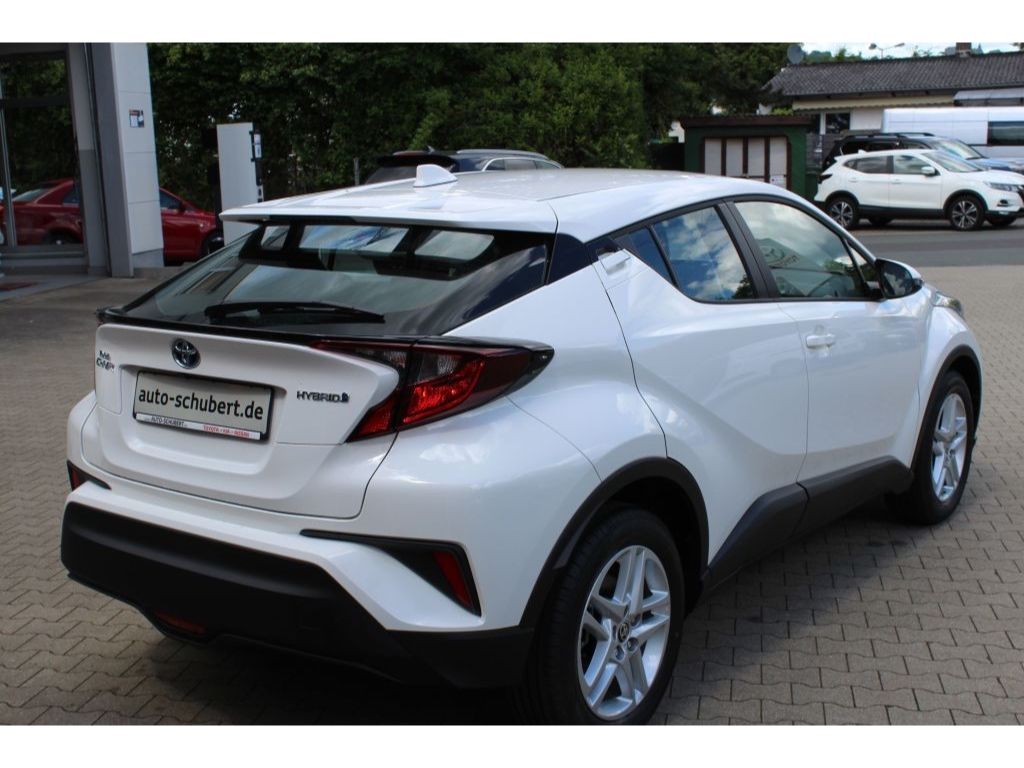 Toyota C-HR Hybrid Flow 1.8 Hybrid - Samsaru's Car Outlet
