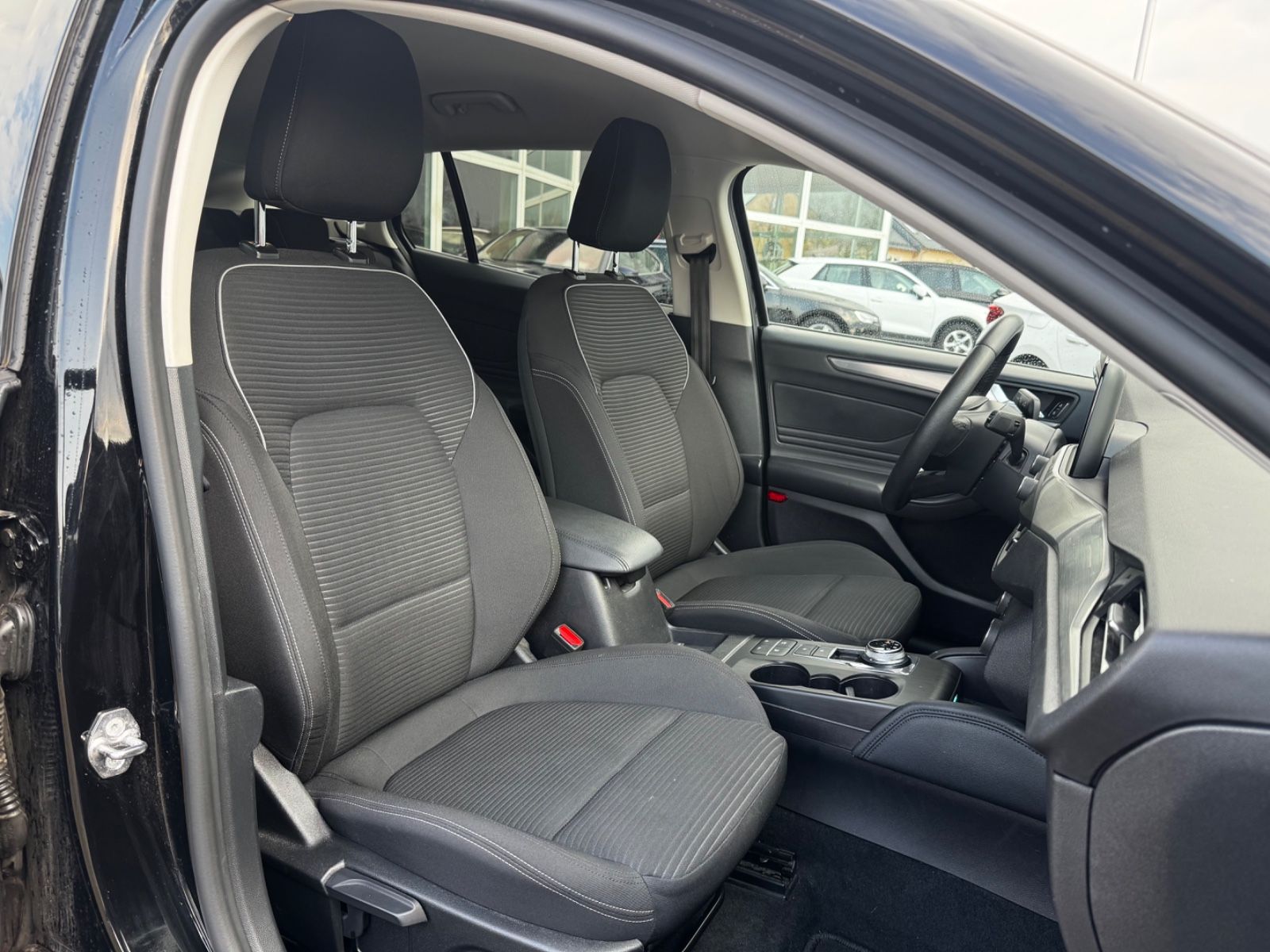 Ford Focus Turnier 2,0 EcoBlue Titanium - Samsaru's Car Outlet