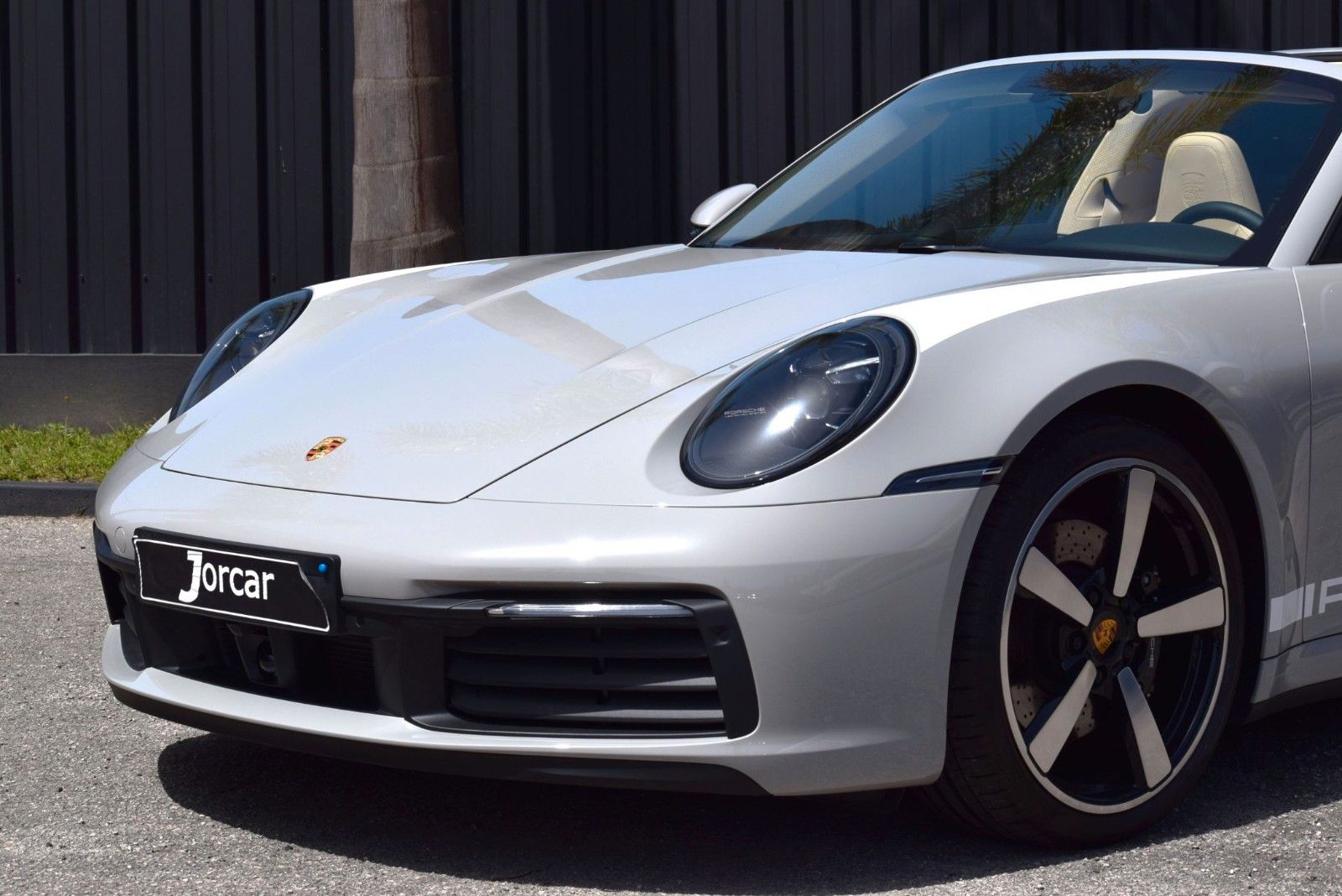 Porsche 992 Heritage Design Edition - Samsaru's Car Outlet