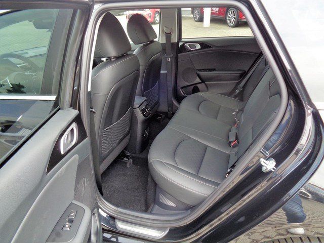 Kia Ceed SW 1.6 Plug-in Hybrid Platinum - Samsaru's Car Outlet
