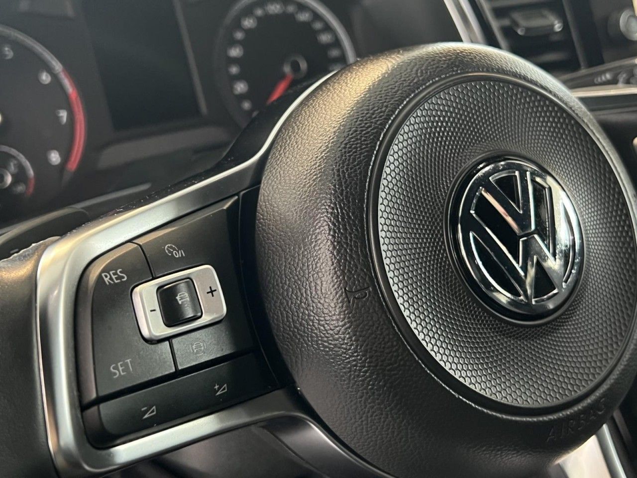 Volkswagen T-Roc Sport 4Motion 2.0 TSI DSG - Samsaru's Car Outlet