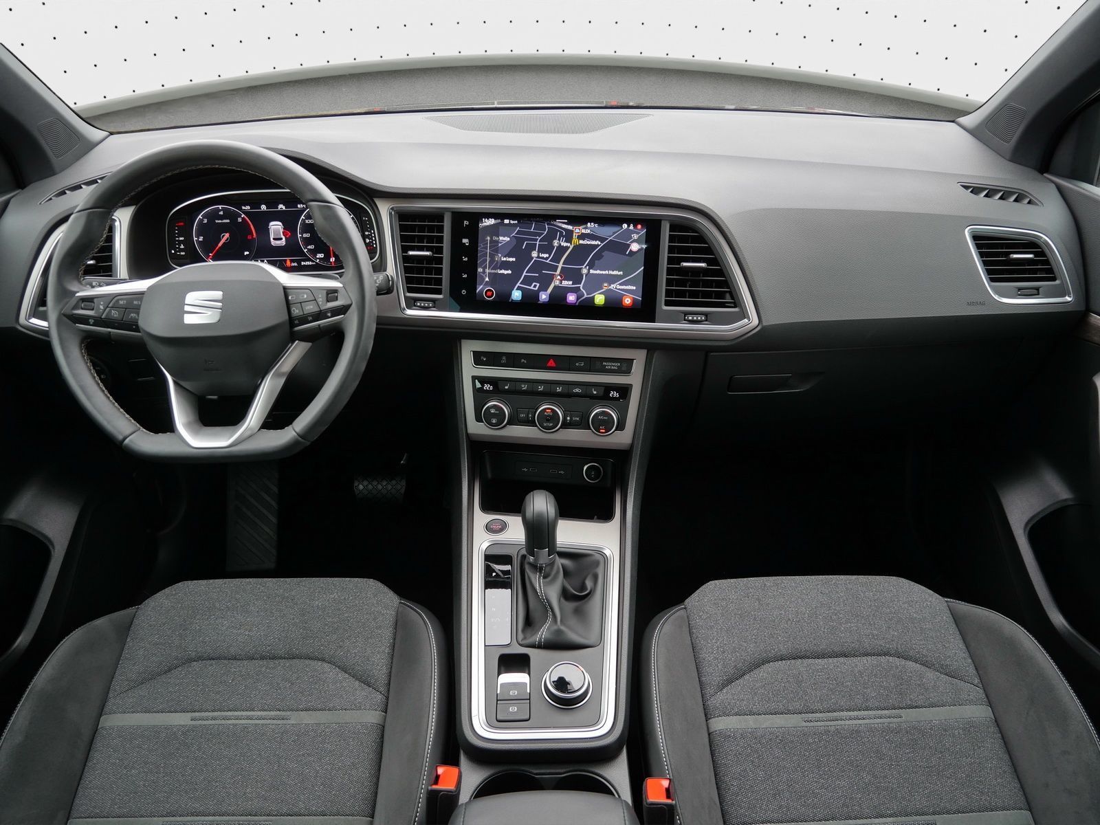 Seat Ateca Xperience 2.0 TDI LED*AHK*RFK*ACC*Navi