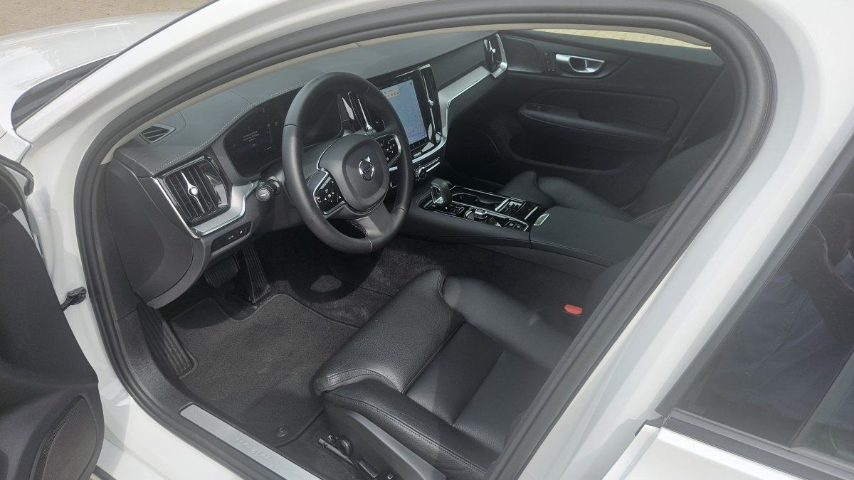 Volvo S60 T8 Ultimate Dark AWD Plug-in Hybrid