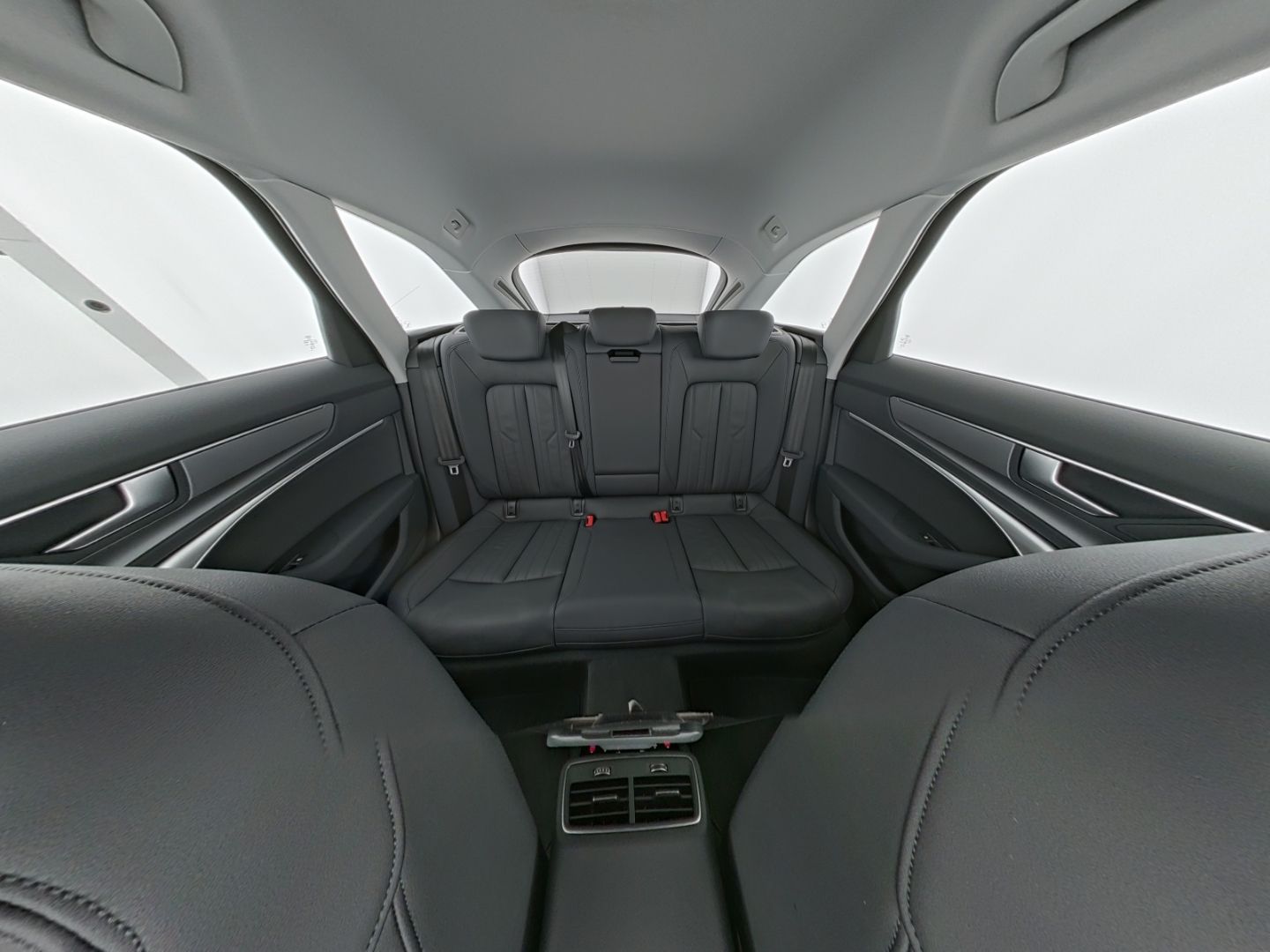 Audi A6 40 TDI Avant S-Tronic - Samsaru's Car Outlet