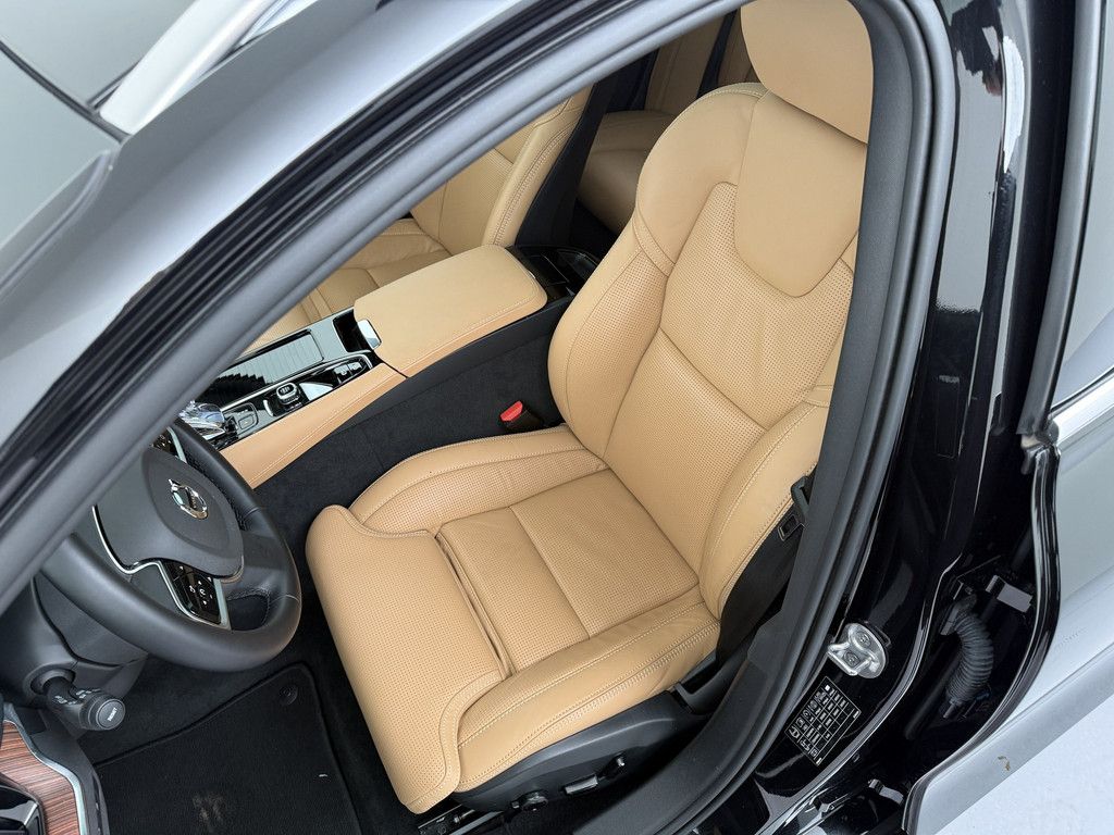 Volvo V60 T6 Ultra Bright Recharge Plug-In Hybrid AWD