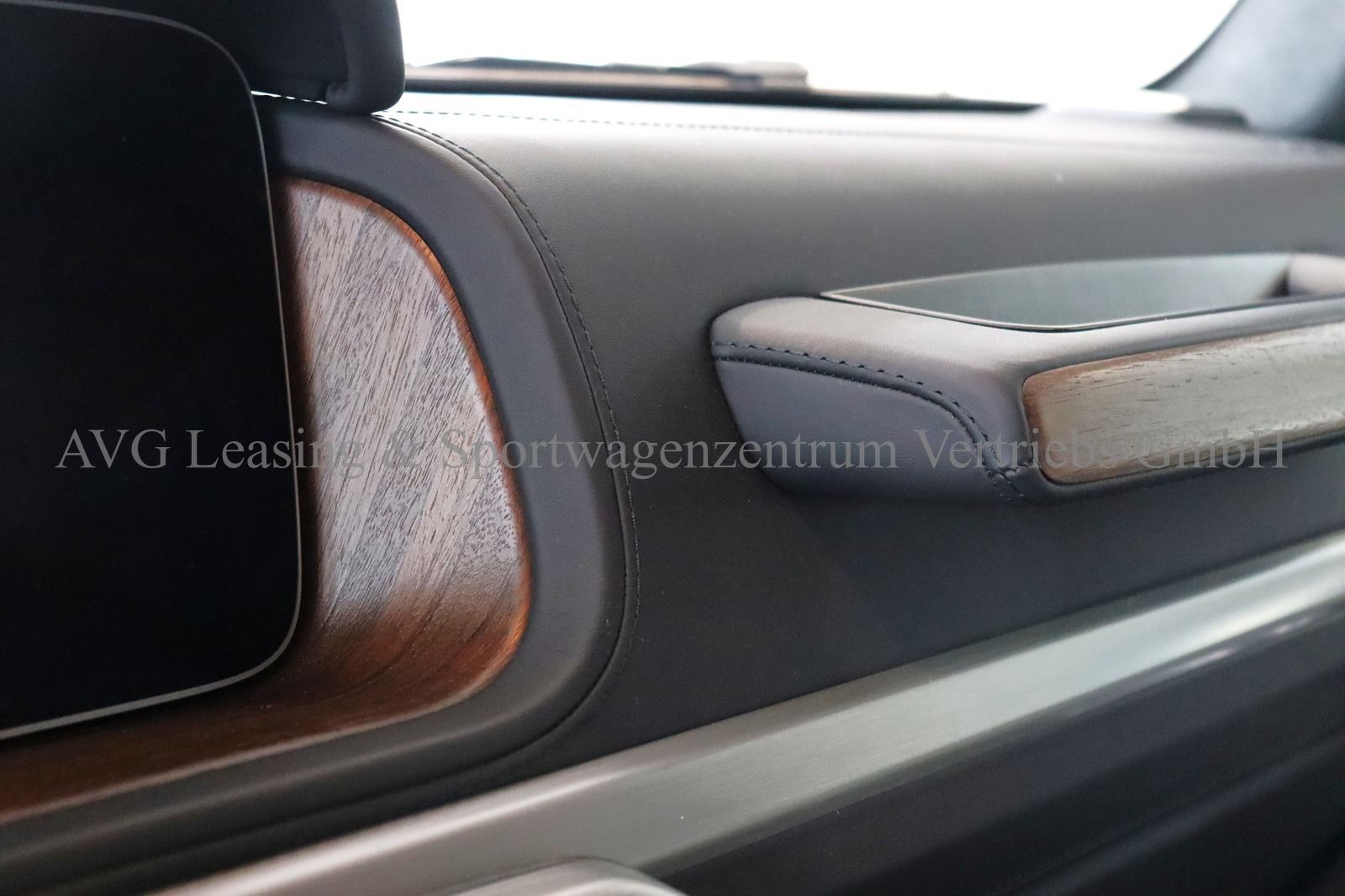 Mercedes-Benz G63 AMG - Samsaru's Car Outlet