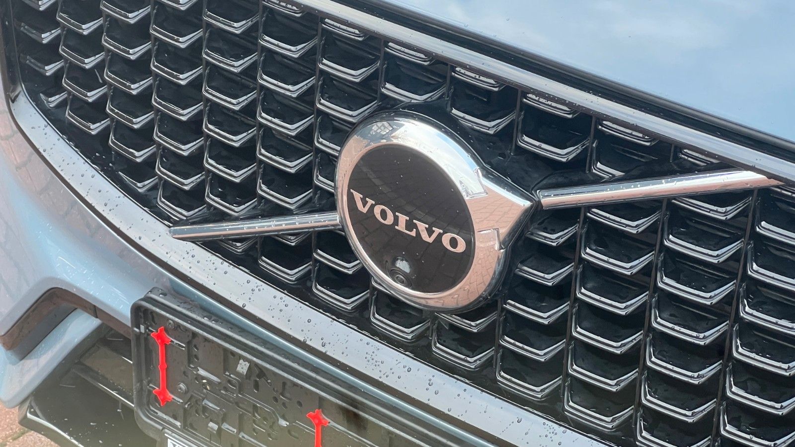Volvo XC60 B5 D Ultimate Dark AWD*360°*AHK*HUD*LUFT*