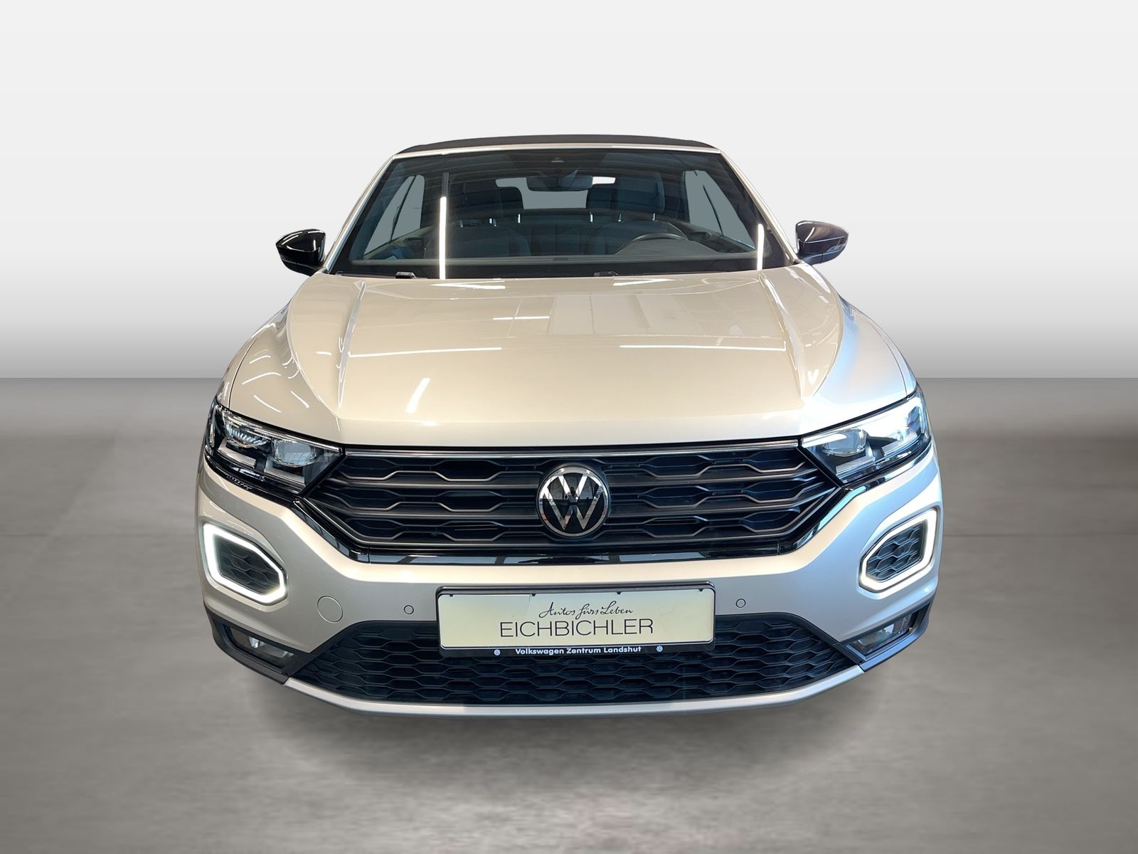 Volkswagen T-Roc 1.5 TSI DSG Style - Samsaru's Car Outlet