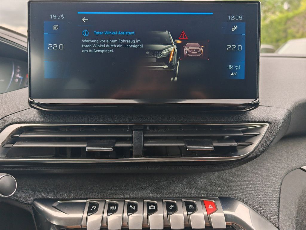 Peugeot 3008 PureTech EAT8 ALLURE PACK - Samsaru's Car Outlet