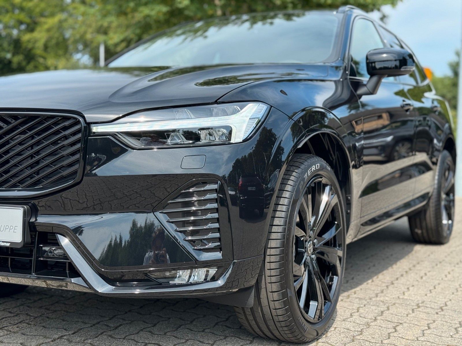 Volvo XC60 B5 B AWD PLUS BLACK EDITION - AHK -