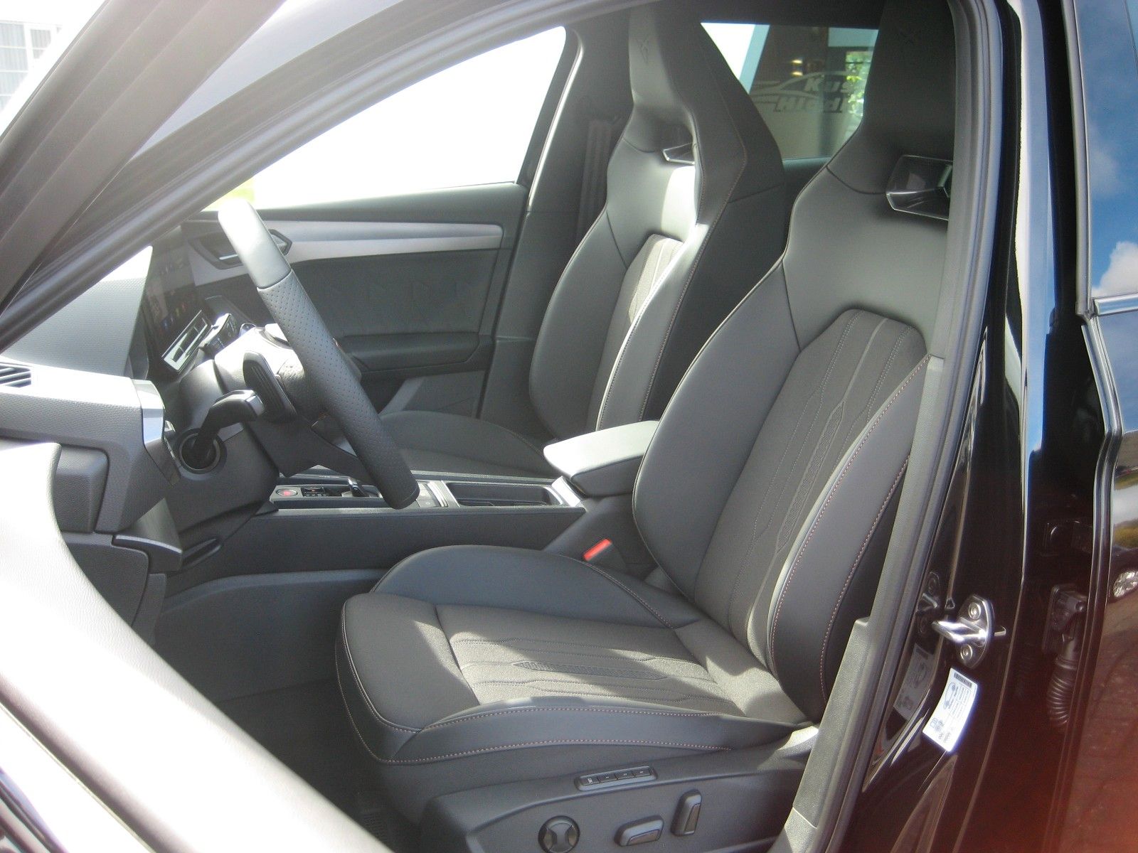 Cupra Leon Sportstourer 1.5 eTSI 110kW - Samsaru's Car Outlet