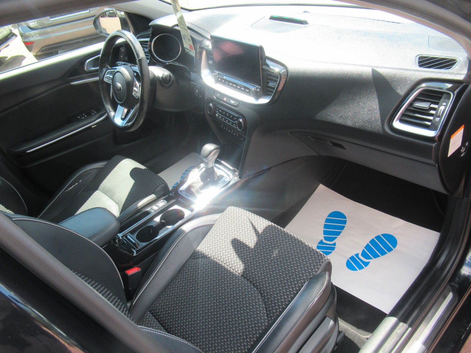 Kia cee'd SW 1.6 GDI DCT Spirit - Samsaru's Car Outlet