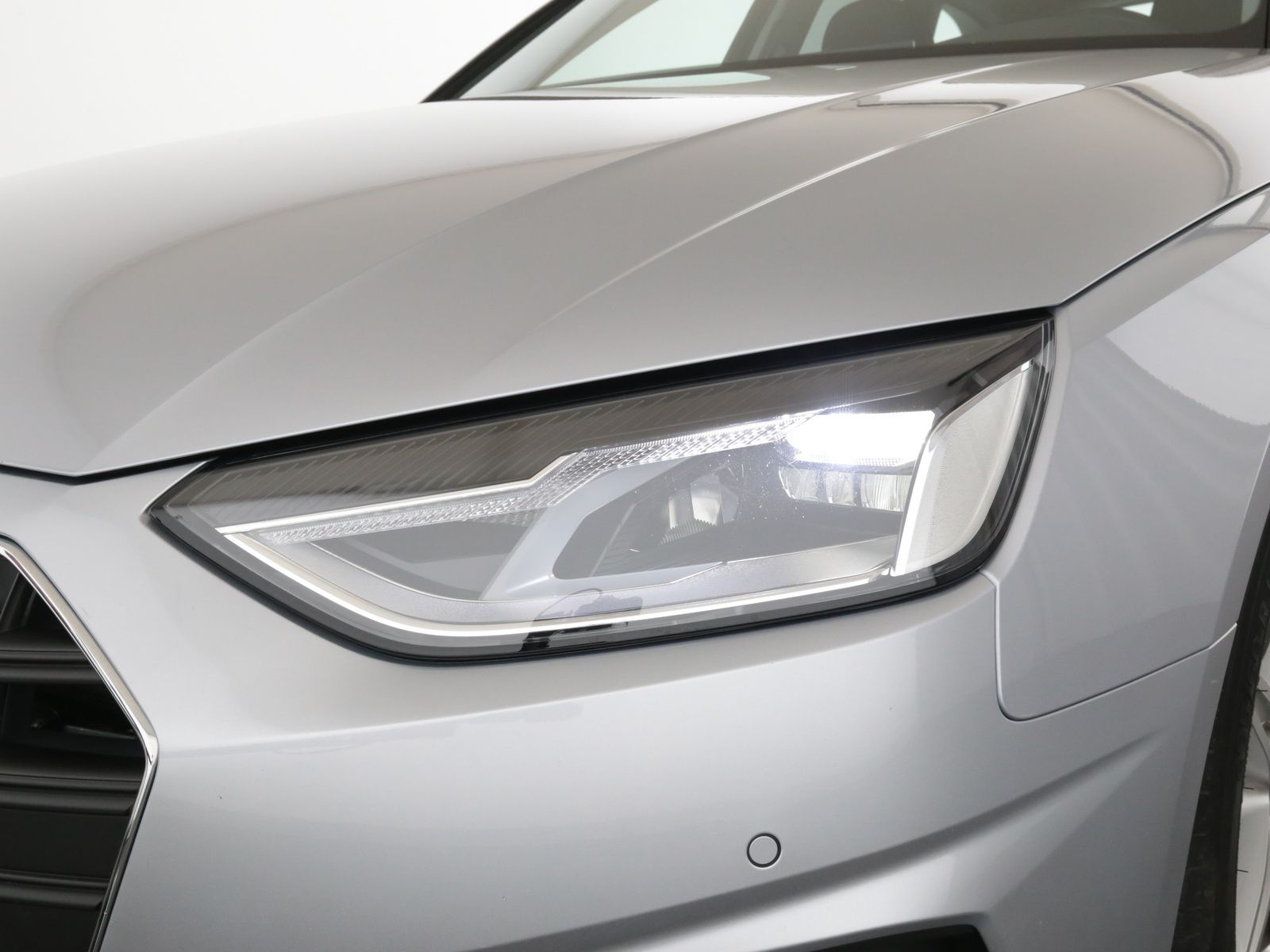 Audi A4 Avant 35 TDI S tronic - Samsaru's Car Outlet