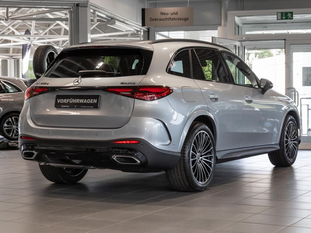 Mercedes-Benz GLC 200 d 4M AMG NIGHT MEMO 360 AHK DISTR KAMERA