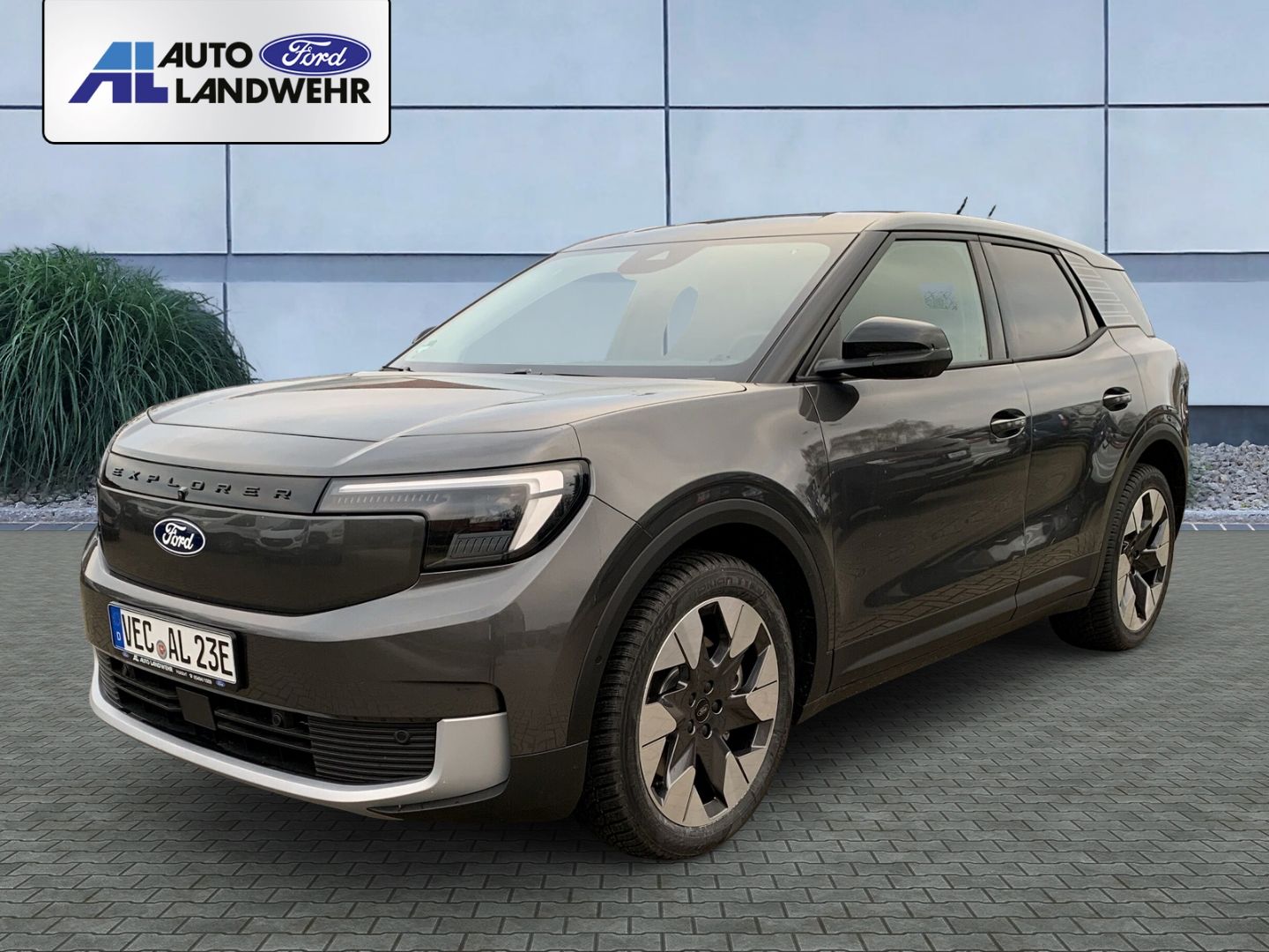 Ford Explorer RWD Extended Range HUD AHK-el. klappb. 