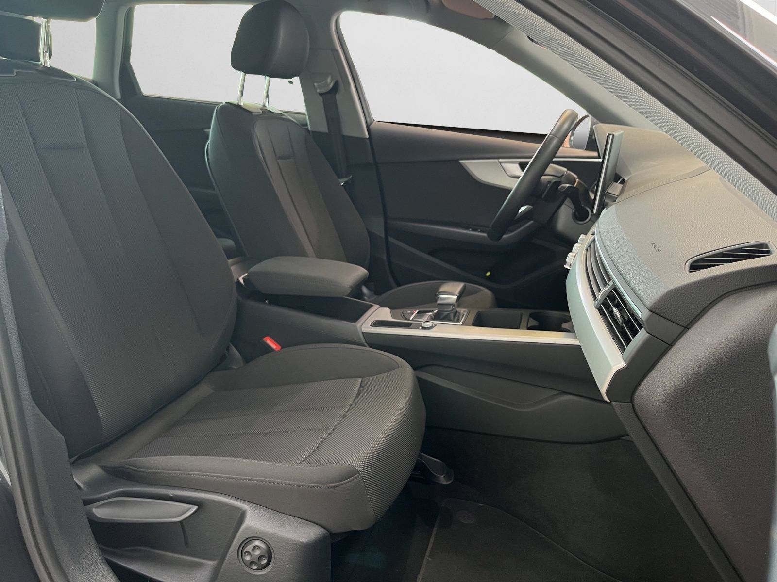 Audi A4 Avant 35 TDI S tronic - Samsaru's Car Outlet