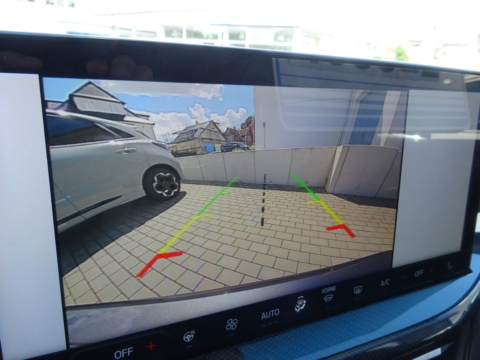 Ford Focus Turnier ST-Line X Autom AHK iACC HuD