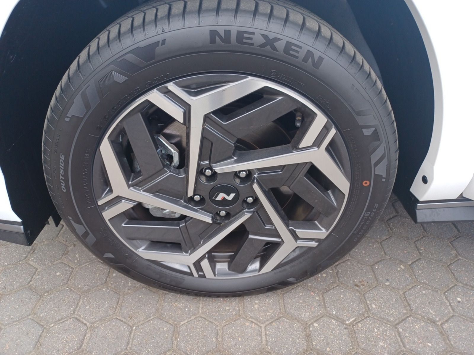 Hyundai KONA 1.6 T-Gdi DCT 4WD N LINE - Samsaru's Car Outlet
