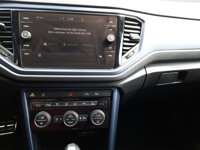 Volkswagen T-Roc 1.5 TSI DSG United - Samsaru's Car Outlet