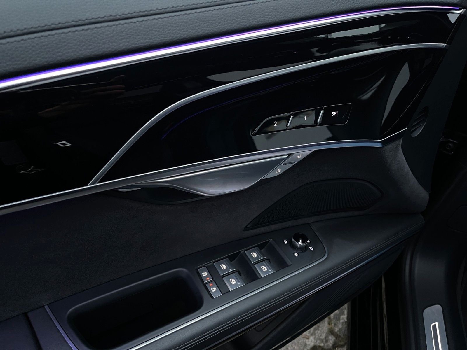 Audi A8 50 TDI quattro S line - Samsaru's Car Outlet