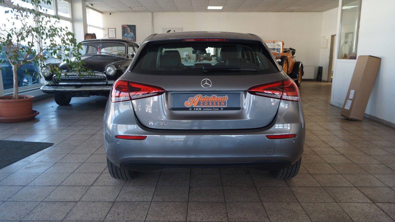 Mercedes-Benz A -Klasse A 250 e - Samsaru's Car Outlet