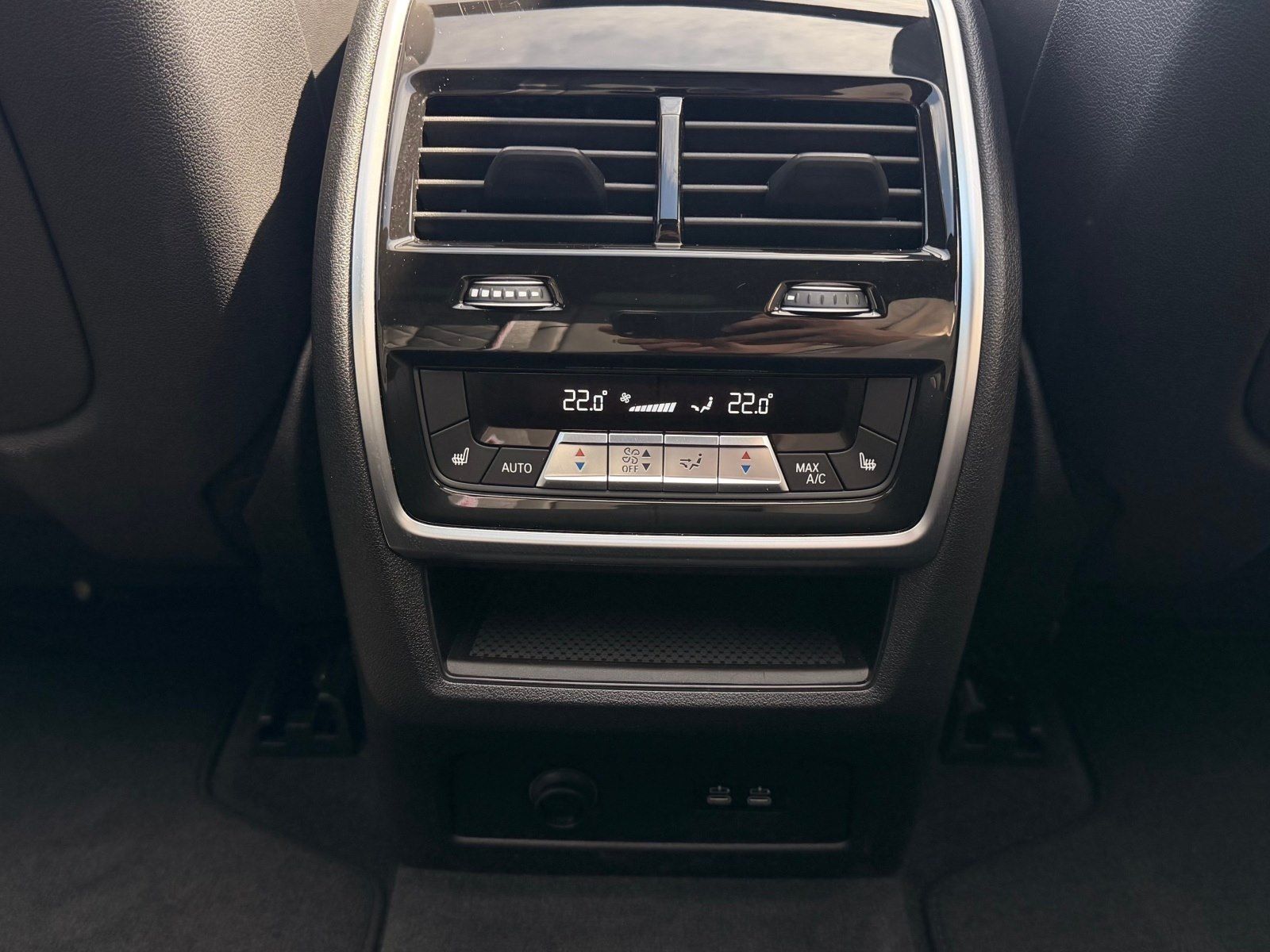 BMW X5 M60i xDrive Lr. 764,- br. o.Anz. 42Mon/5`Km p