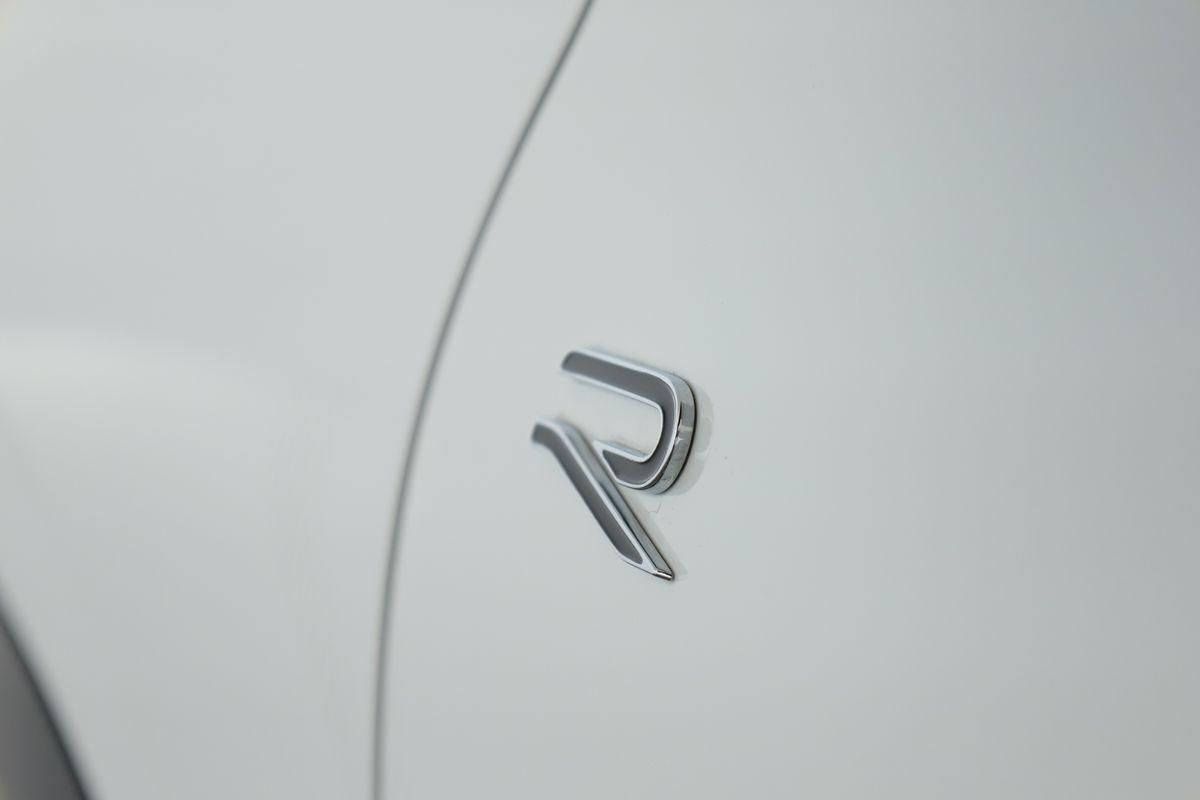Volkswagen Tiguan 2.0 TDI 4M DSG R-Line Leder Pano Navi 360