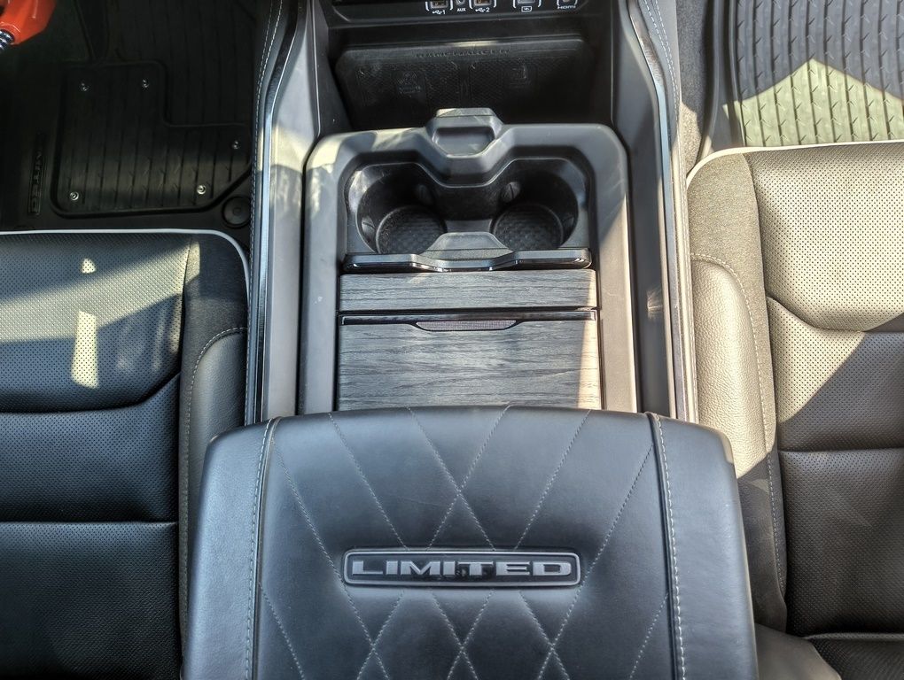 Dodge RAM 1500 Limited Night 3.0 l I6 HO 100