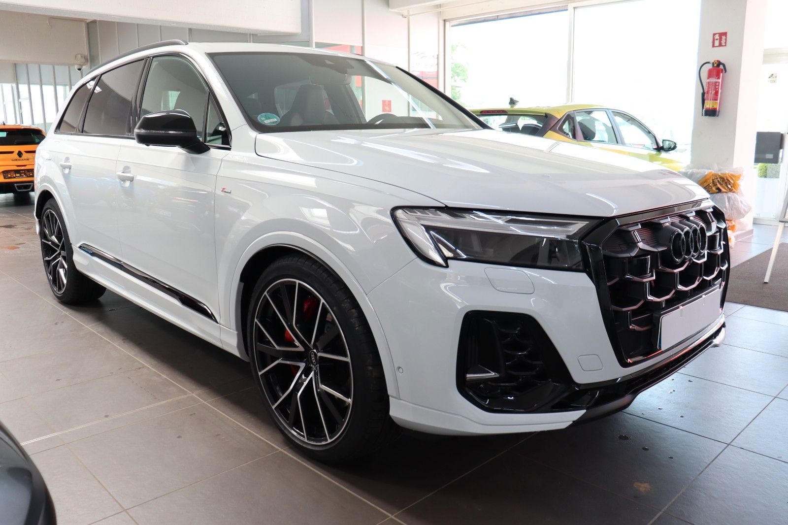 Audi Q7 S line 60 TFSI e quattro PHEV AHK Panoram 5JG