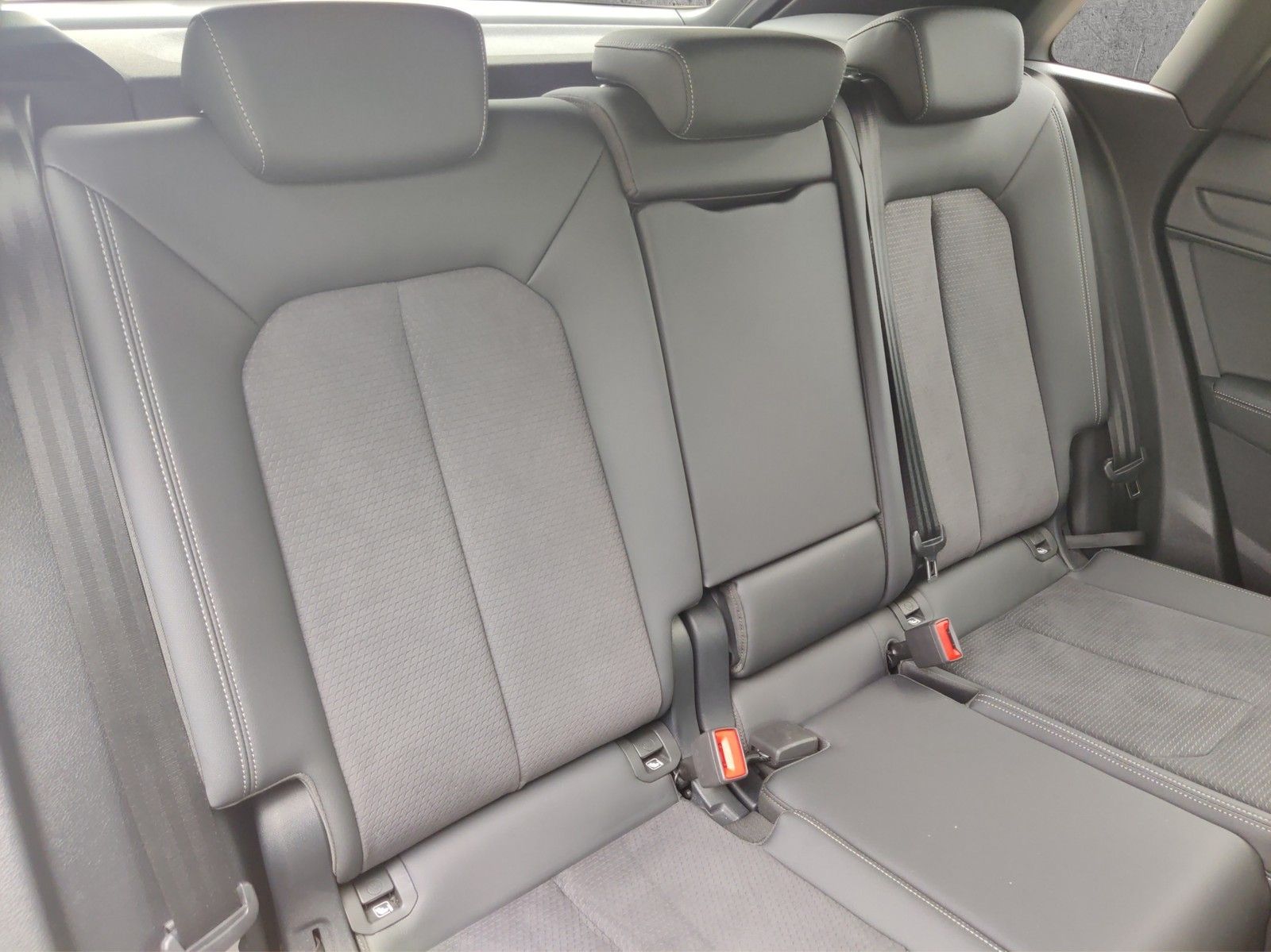 Audi Q3 40 TFSI quattro S line S tronic - Samsaru's Car Outlet