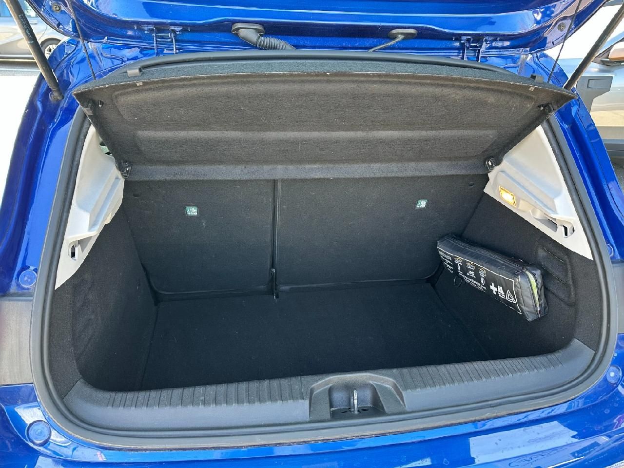 Renault Clio V - Samsaru's Car Outlet