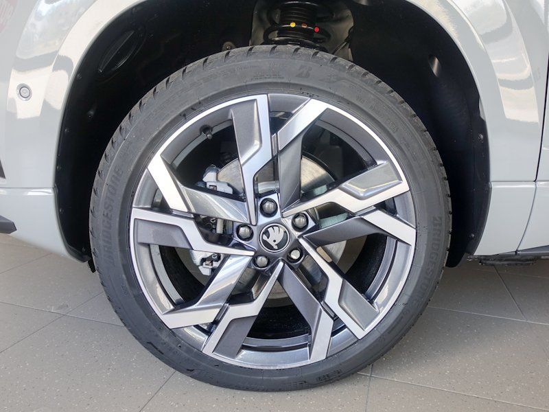 Skoda Karoq 2.0TDI DSG 4x4 Sportline * 5 Jahre Garanti