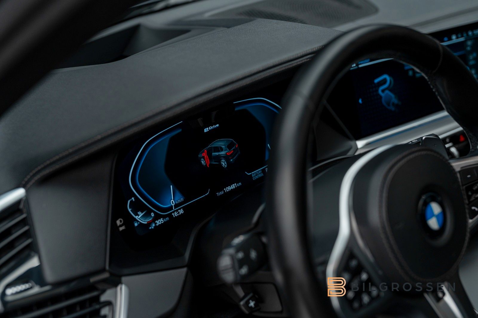 BMW X5 xDrive45e M Sport Pano H/K HUD Tow 360° ACC