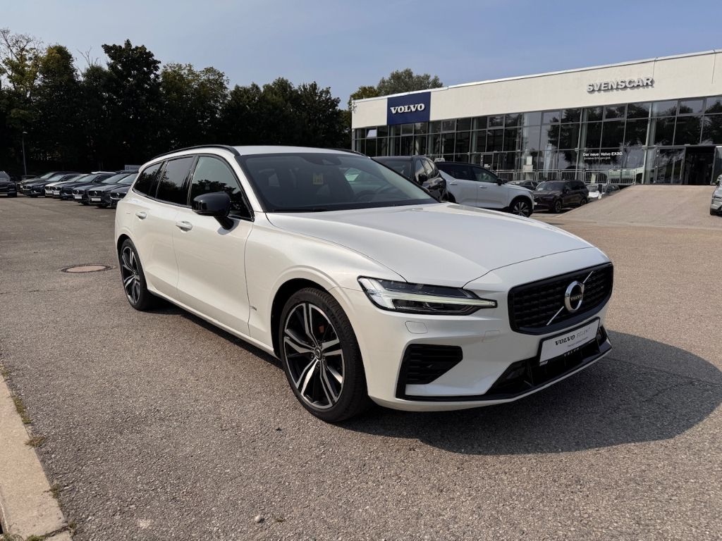 Volvo V60 R-Design Expression Recharge Plug-In Hybrid