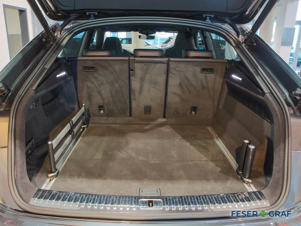 Audi RSQ8 AHK B&O Keramik Matrix Pano 305 km/h AIR