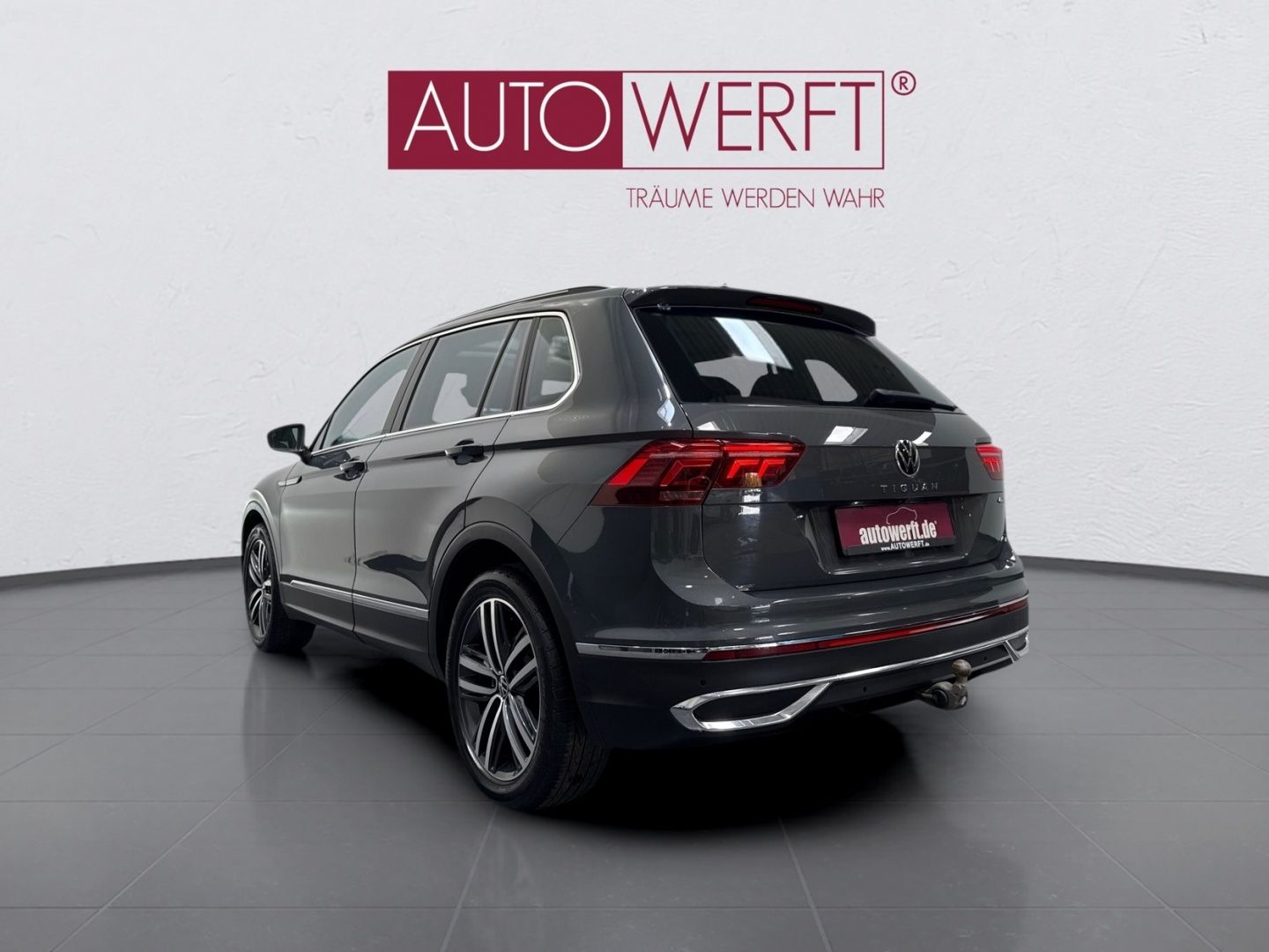 Volkswagen Tiguan 2.0 TSI 4M DSG ELEGANCE MATRIX PANO AHK K