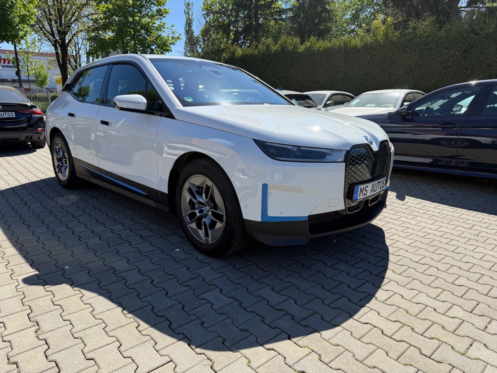 BMW iX 40 xDrive*Head Up*360Kamera*Harmann*Komfortzu