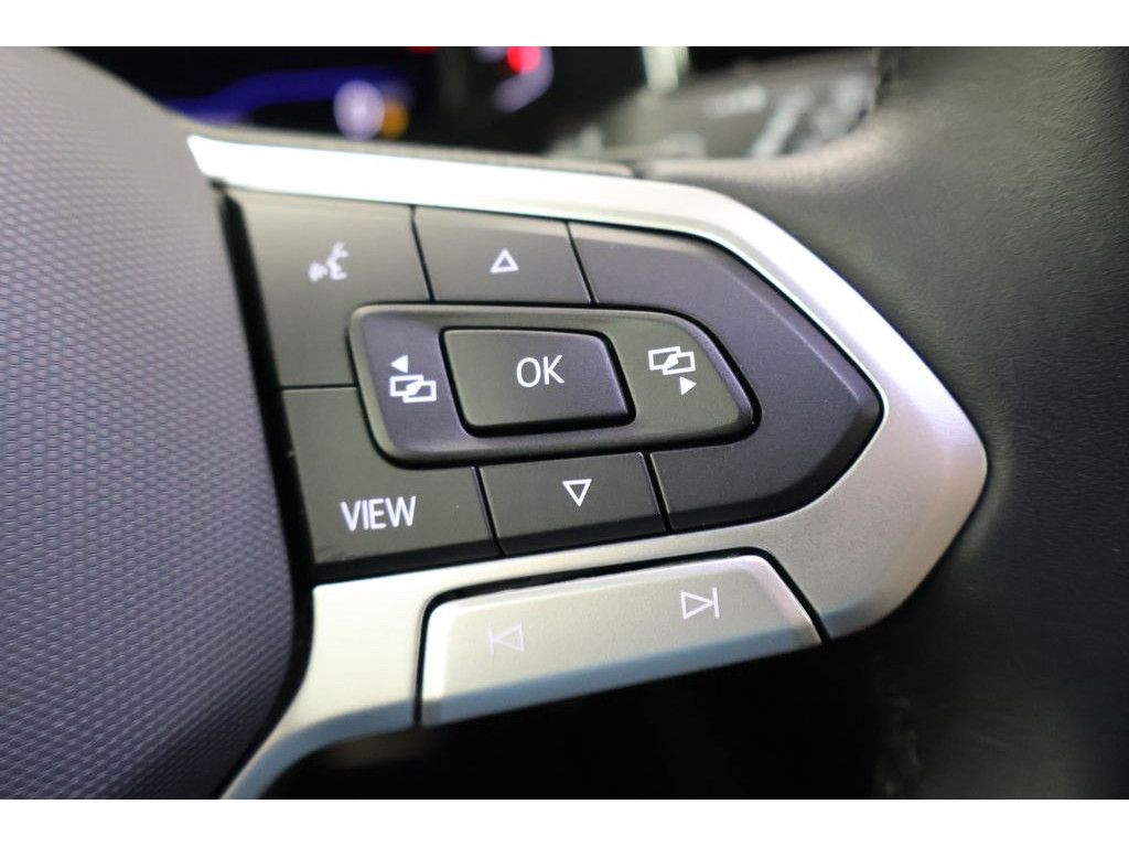 Volkswagen Polo VI 1.0 TSI R-Line DSG,Navi,Matrix,RFK