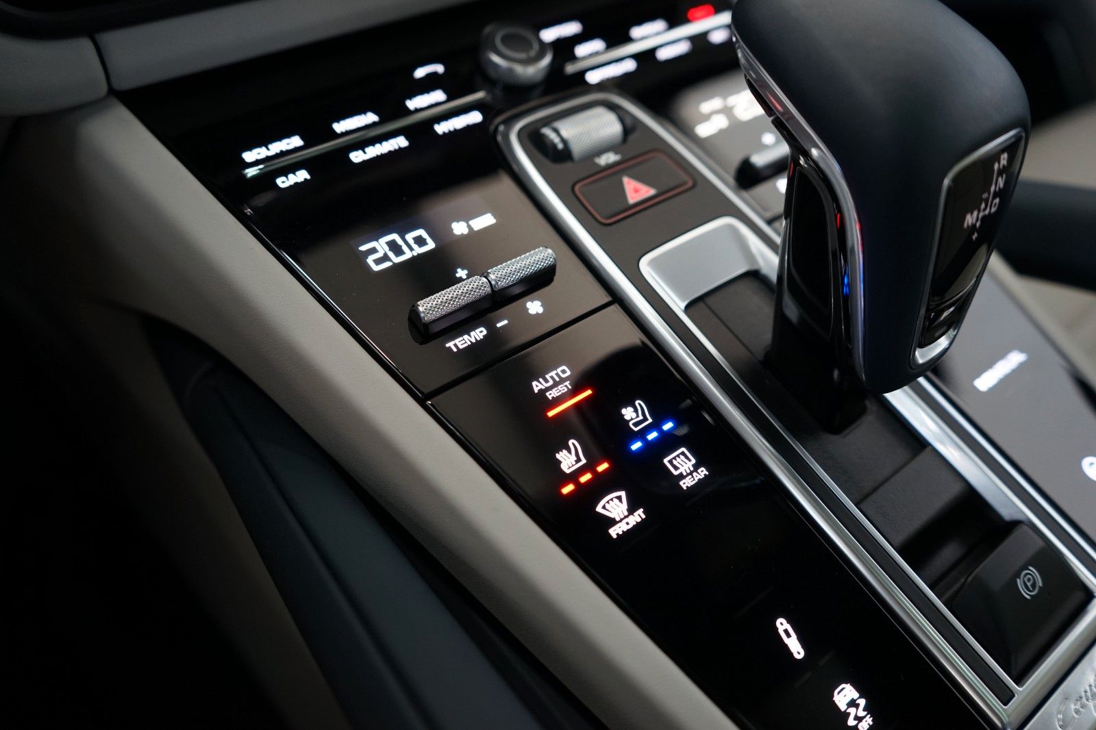 Porsche Cayenne Coupe E-Hybrid MY2021/NEW/KREIDE/1800km