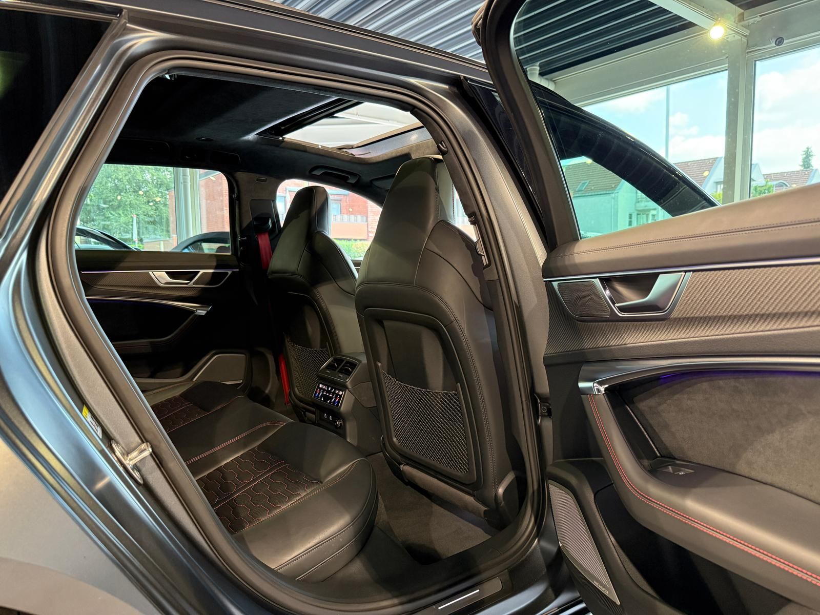 Audi RS6 4.0 TFSI Q*Pano*HuD*B&O-Adv.*Carbon*Dynamik+