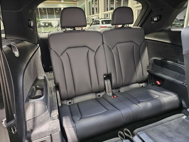 Audi Q7 50 TDI S Line Black 7Sitz Pano Matrix Facelif