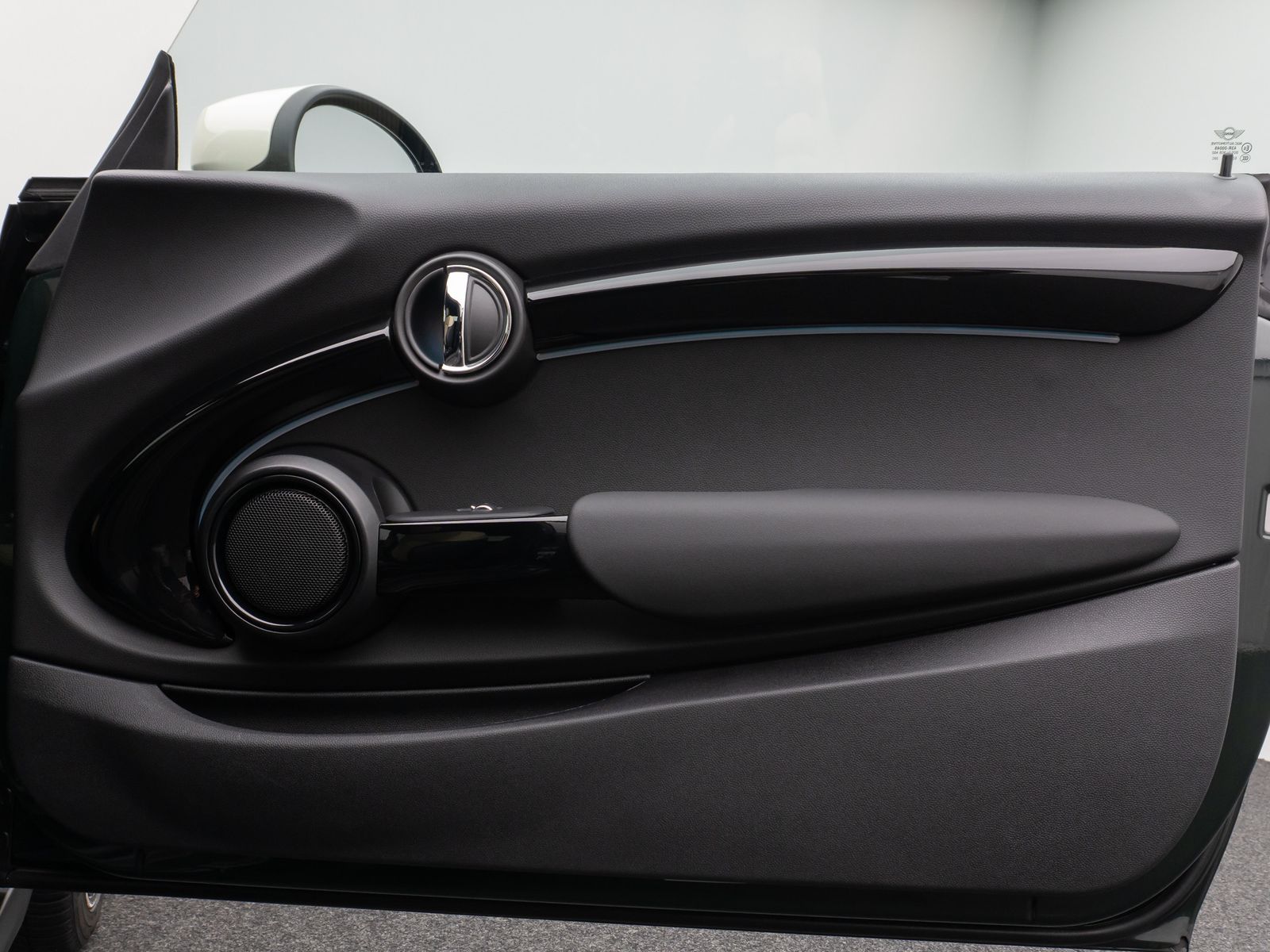MINI COOPER SE Resolute Edition - Samsaru's Car Outlet
